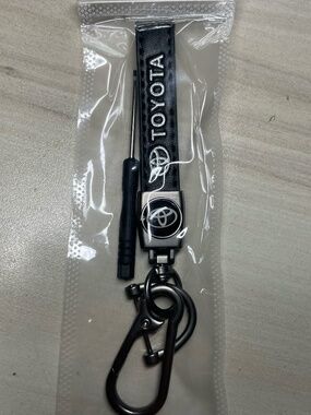 New Genuine Leather Car Keychain for Toyota Key Ring Lanyard Accessories